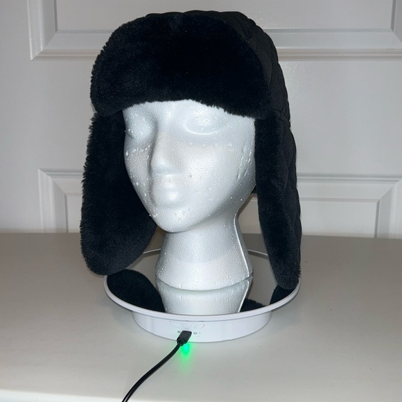 Swiss Tech Accessories - Swiss Tech Black Lumberjack style quilted winter hat